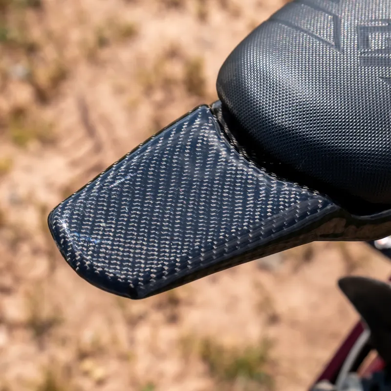 Surron X Carbon Heck Schmutzfänger – Ansicht 2